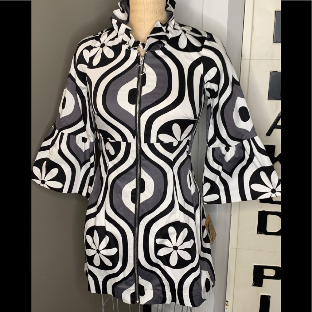 NWT Beautiful Ivy Jane Black White Gray Coat sz XS